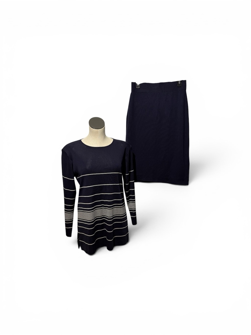 Exclusively Misook long-sleeve knit tunic top with knit skirt size medium